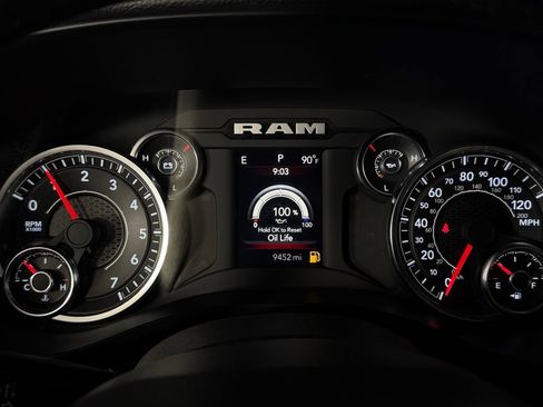 Used 2025 RAM 1500 Big Horn RWD image 15