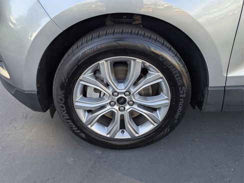 Used 2024 Ford Edge Titanium image 13