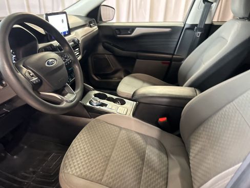 Used 2022 Ford Escape SE image 24