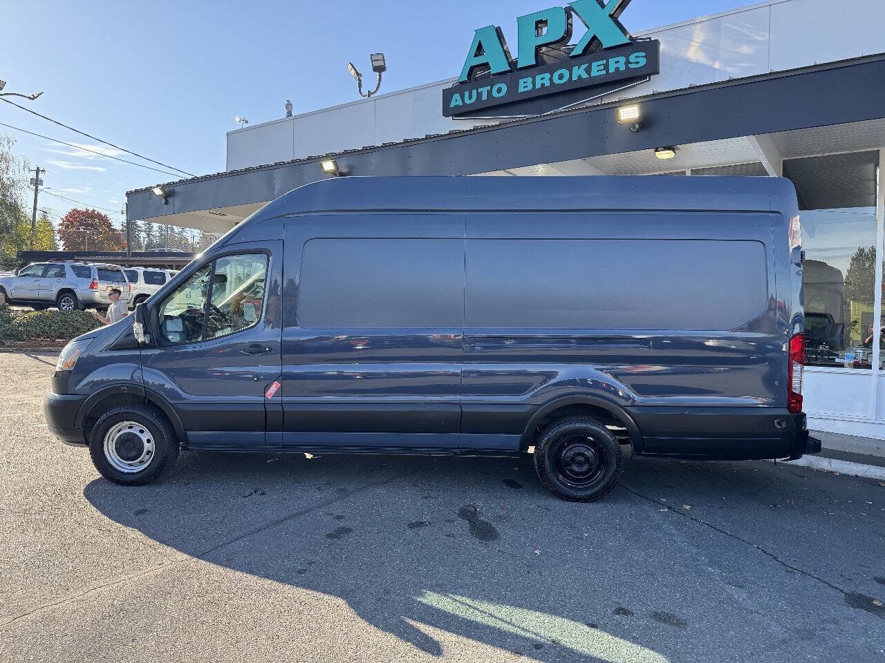 Used 2019 Ford Transit 250 148 High Roof Extended RWD image 3