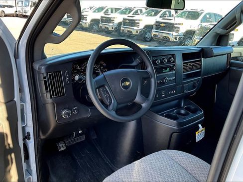 New 2024 Chevrolet Express 3500 w/ Power Convenience Package image 6