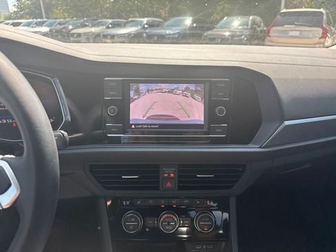 Used 2024 Volkswagen Jetta SE FWD image 22