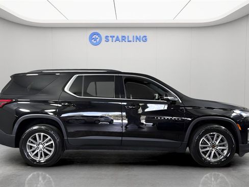 Used 2023 Chevrolet Traverse LT image 11