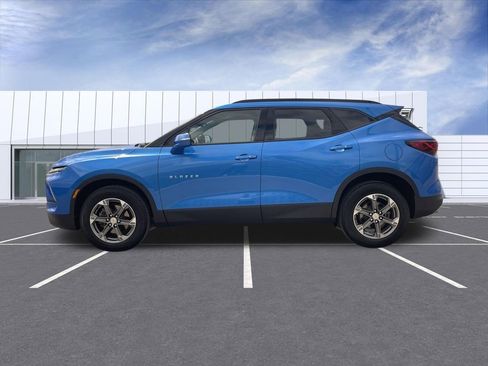 Used 2024 Chevrolet Blazer LT FWD image 5