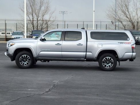 Used 2020 Toyota Tacoma TRD Sport w/ Technology Package AWD/4WD image 16