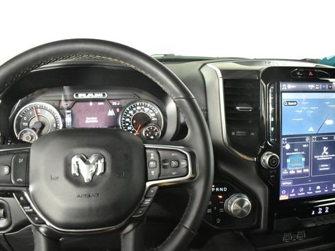 Used 2025 RAM 1500 Laramie image 17
