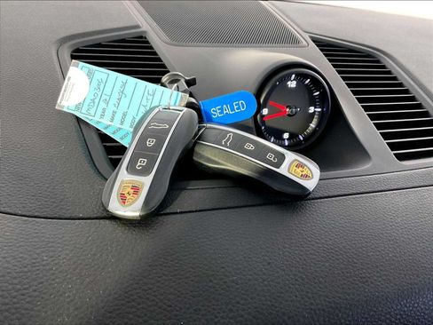 Certified 2021 Porsche Cayenne AWD/4WD image 21