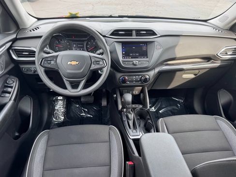 Used 2022 Chevrolet TrailBlazer LT FWD image 6