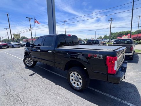 Used 2018 Ford F250 Lariat w/ Lariat Ultimate Package AWD/4WD image 12