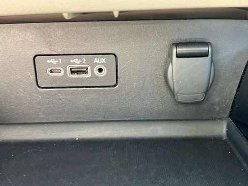 Used 2024 Nissan Altima 2.5 SV FWD image 29