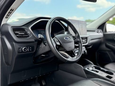 Used 2024 Ford Escape Platinum AWD/4WD image 11