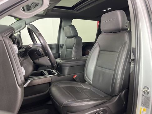 Used 2021 GMC Sierra 3500 Denali w/ Denali Ultimate Package image 4
