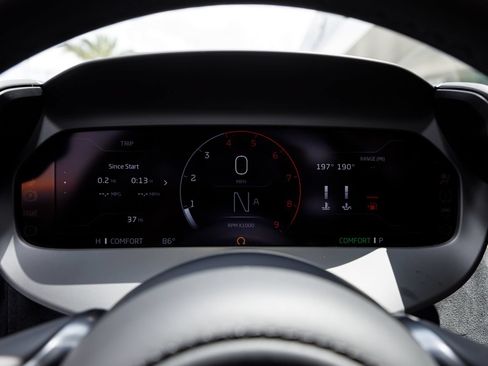 New 2027 McLaren 750S RWD image 44