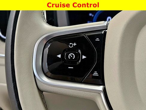 Used 2023 Volvo XC60 B5 Plus w/ Climate Package image 34