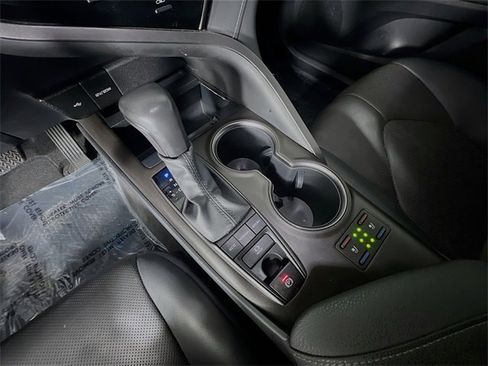 Used 2023 Toyota Camry XSE image 24