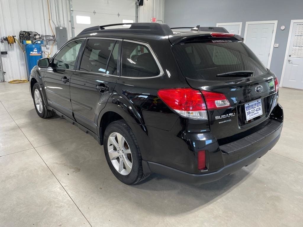 Used 2013 Subaru Outback 2.5i Limited w/ Moonroof Pkg AWD/4WD image 5