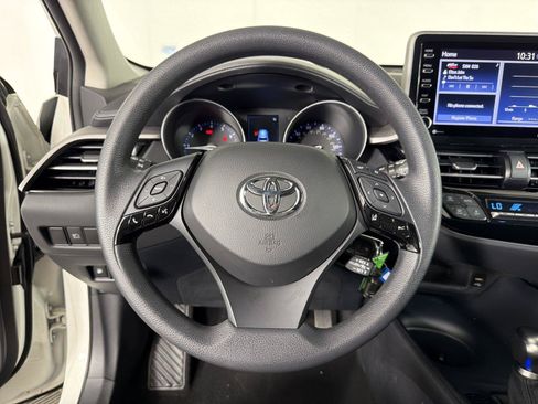 Used 2021 Toyota C-HR LE FWD image 19