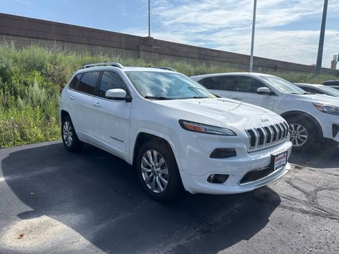 Used 2017 Jeep Cherokee Overland AWD/4WD image 1