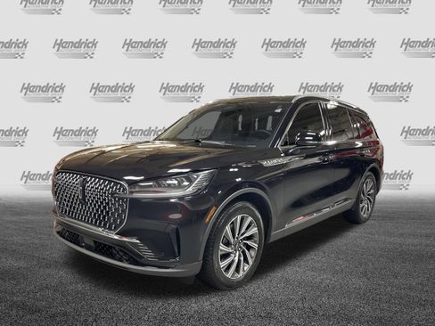 Used 2025 Lincoln Aviator 2WD image 5