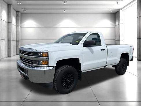 Used 2018 Chevrolet Silverado 2500 W/T w/ Snow Plow Prep Package AWD/4WD image 3