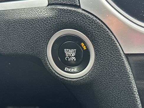 Used 2015 Chrysler 300 Limited image 20