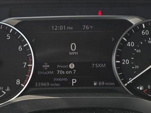 Used 2024 Nissan Pathfinder S image 10