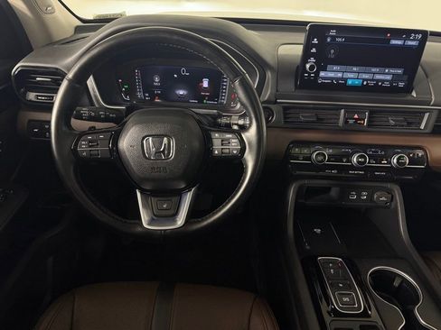 Used 2024 Honda Pilot Elite image 12