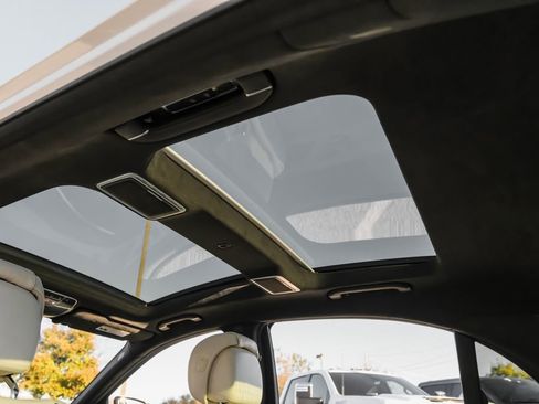 Used 2016 Mercedes-Benz S 550 Sedan image 48