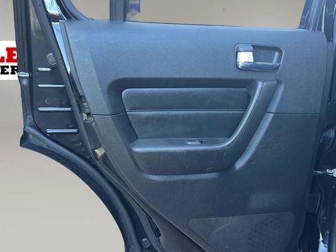 Used 2009 HUMMER H3 Luxury image 11