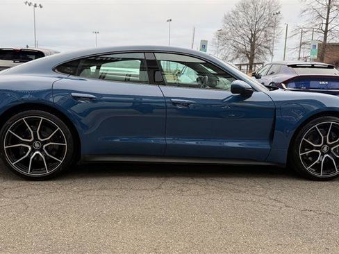 Used 2023 Porsche Taycan image 6