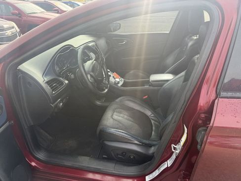 Used 2015 Chrysler 200 S w/ Comfort Group image 8