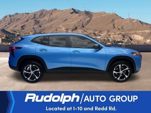 Used 2025 Chevrolet Trax RS image 6