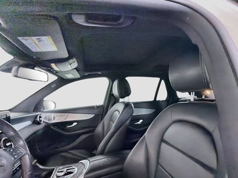 Used 2019 Mercedes-Benz GLC 300 4MATIC image 26