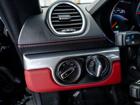 Used 2025 Porsche 718 Boxster image 39