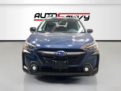 Used 2025 Subaru Outback Premium AWD/4WD image 2