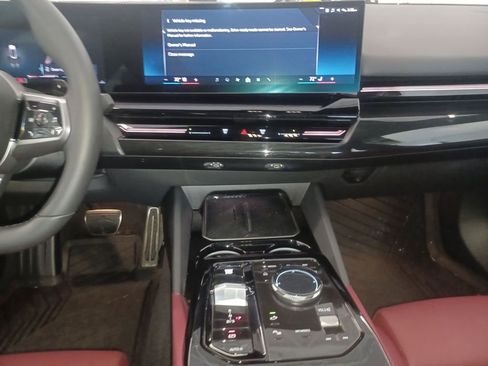 Certified 2025 BMW 530i xDrive w/ M Sport Package image 16