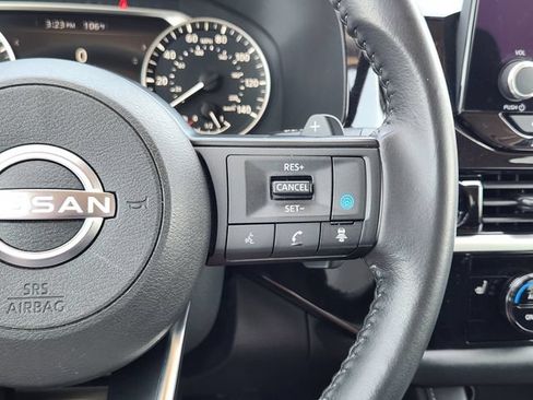 Used 2024 Nissan Pathfinder SV FWD image 32