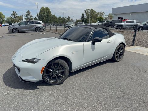 Used 2016 MAZDA MX-5 Miata Club RWD image 65