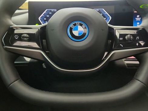 Used 2024 BMW i5 eDrive40i w/ Convenience Package RWD image 42