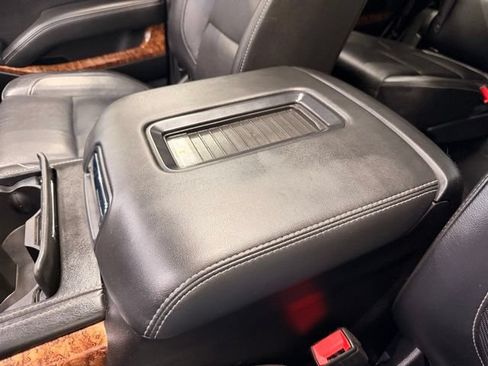 Used 2019 Chevrolet Tahoe Premier AWD/4WD image 41