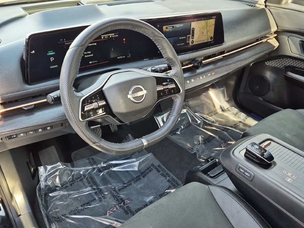 Used 2023 Nissan Ariya AWD image 2