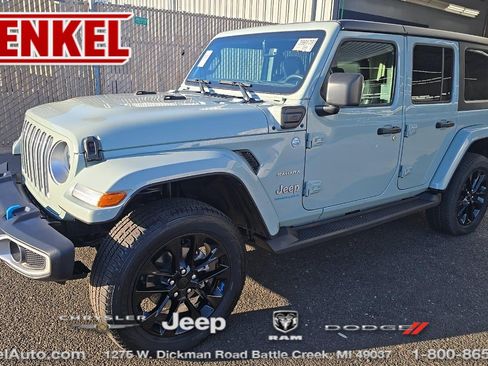 Used 2023 Jeep Wrangler Unlimited Sahara AWD/4WD image 1