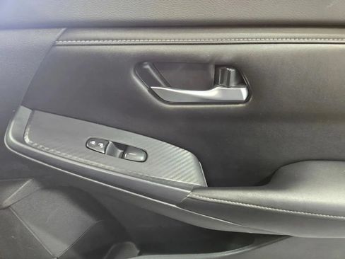 Used 2021 Nissan Sentra SV FWD image 9