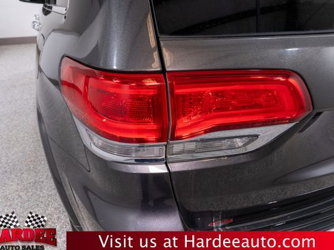 Used 2019 Jeep Grand Cherokee Overland image 9