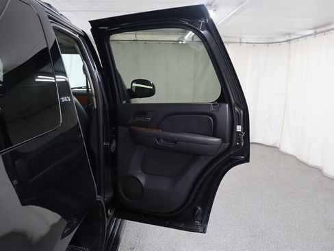 Used 2007 GMC Yukon SLT w/ SLT Preferred Equipment Group AWD/4WD image 32