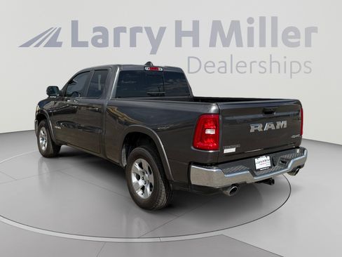 Used 2025 RAM 1500 Big Horn AWD/4WD image 3