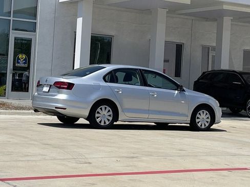 Used 2016 Volkswagen Jetta S FWD image 8