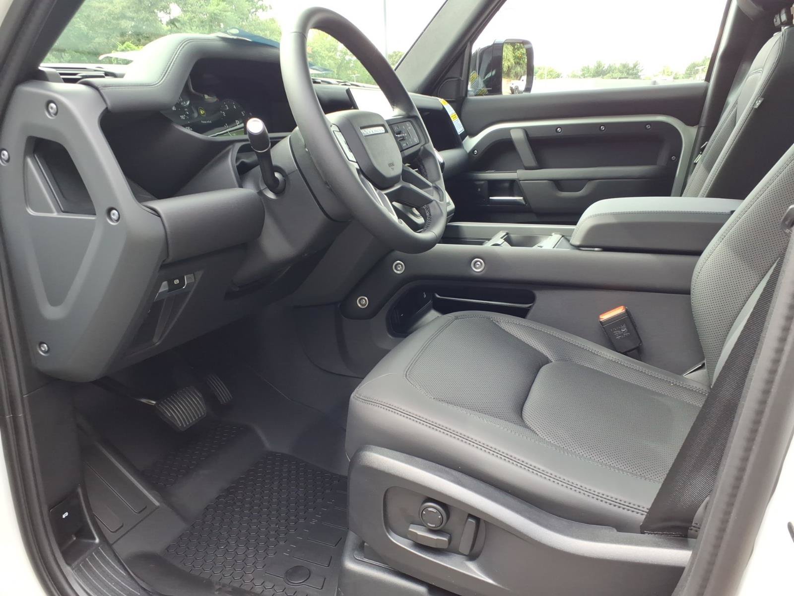 New 2026 Land Rover Defender 110 S AWD/4WD image 17