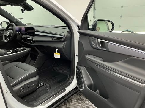 New 2026 Buick Enclave Sport Touring w/ Power Package image 31