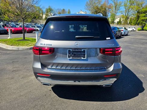 New 2026 Mercedes-Benz GLB 250 4MATIC image 6